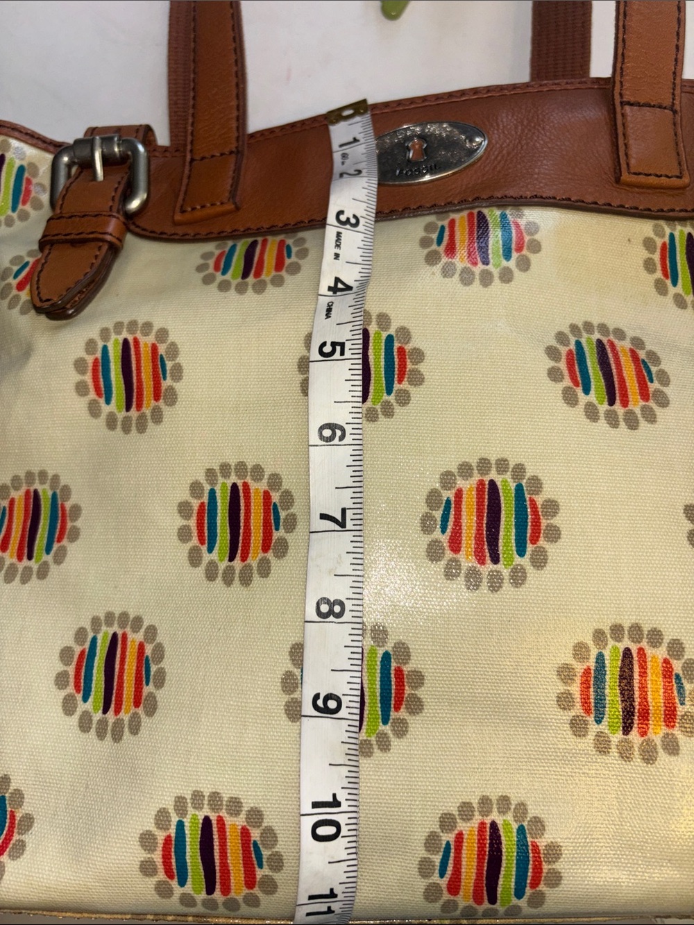 FOSSIL KEY PER COLLECTION CREME COLORED COATED CANVAS WITH BROWN LEATHER TRIM - Picture 11 of 13